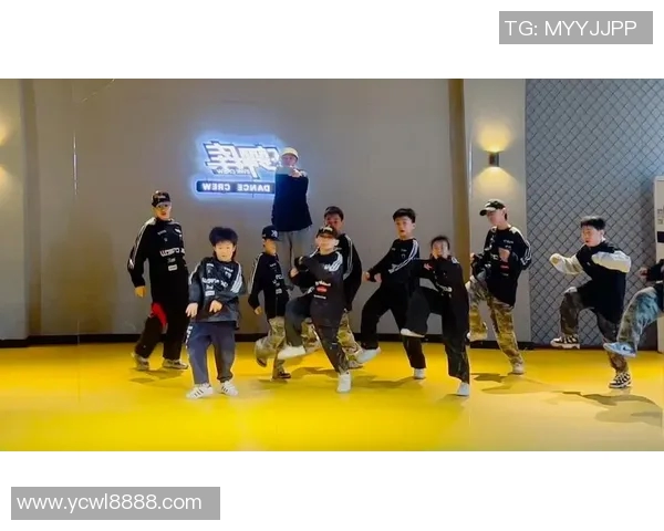 街舞战术解析：上海街舞队如何构建高效进攻体系与战术配合