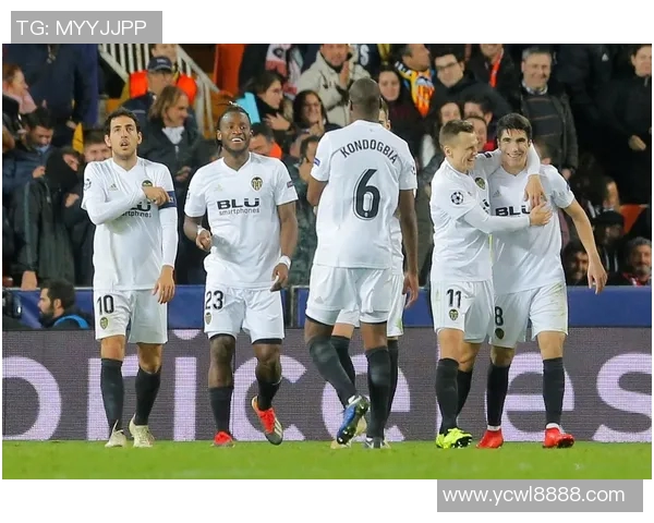 巴伦西亚与曼彻斯特联2018年对决回顾与精彩瞬间分析 巴伦西亚与曼彻斯特联2018年对决回顾与精彩瞬间分析