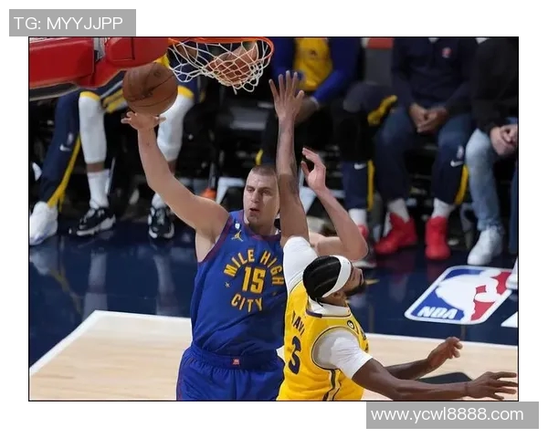 约基奇创历史三双纪录助掘金锁定西部第一地位再创新高